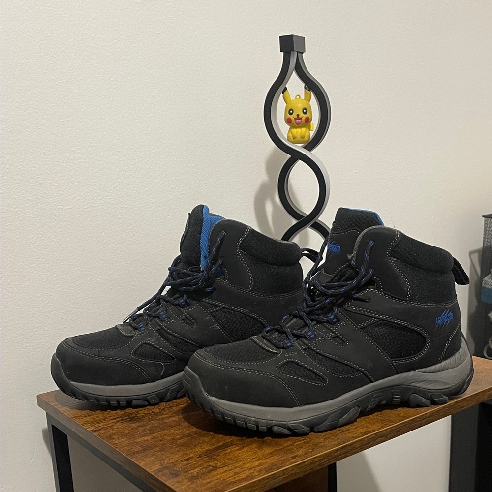 Women’s Lightweight Steel Toe Safety Shoes – Comfortable, Durable & Stylish